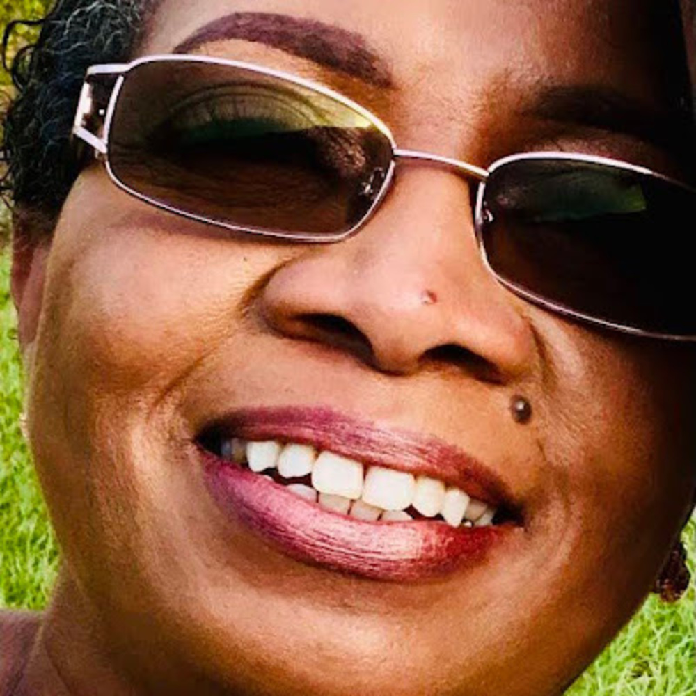 Meet your Posher, Angela